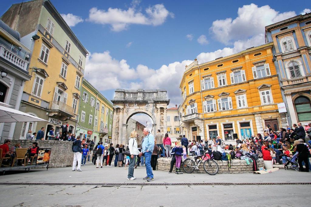 Downtown * Pula